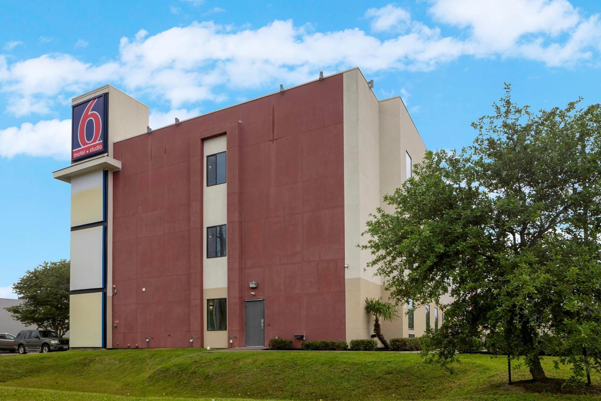 Studio 6 Suites Texas City I-45 Exterior photo
