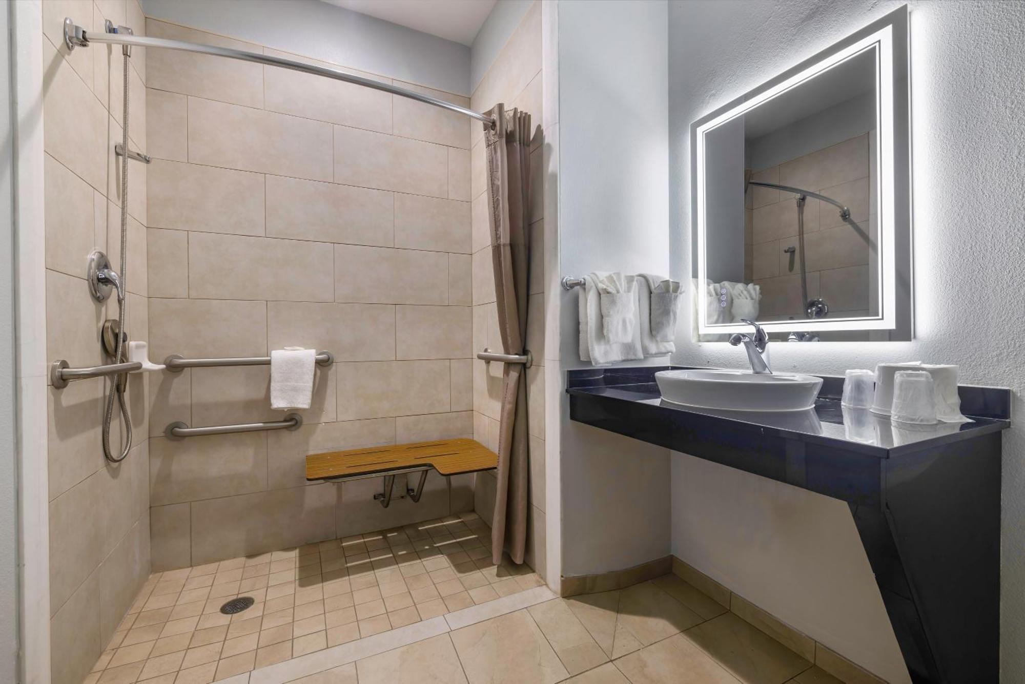 Studio 6 Suites Texas City I-45 Exterior photo